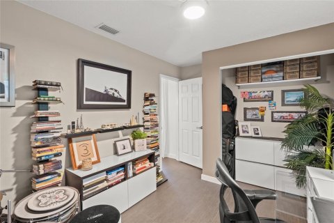 House in Sarasota, Florida 3 bedrooms, 123.37 sq.m. № 2199375 - photo 30