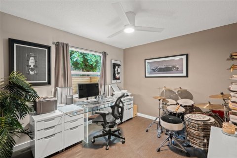 House in Sarasota, Florida 3 bedrooms, 123.37 sq.m. № 2199375 - photo 29