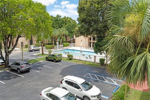 Condominio en venta en Miami, Florida, 2 dormitorios, 84.17 m2 № 1979470 - foto 18