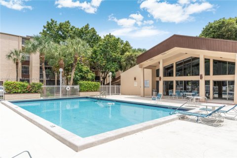 Condominio en venta en Miami, Florida, 2 dormitorios, 84.17 m2 № 1979470 - foto 17