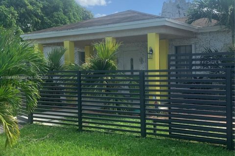 Casa en Homestead, Florida 2 dormitorios, 229.75 m2 № 1983058