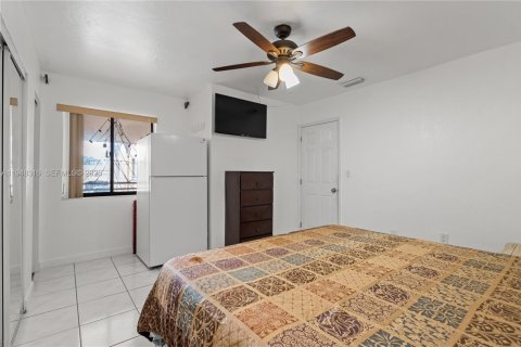 Condominio en venta en Hialeah, Florida, 2 dormitorios, 80.45 m2 № 2004347 - foto 20
