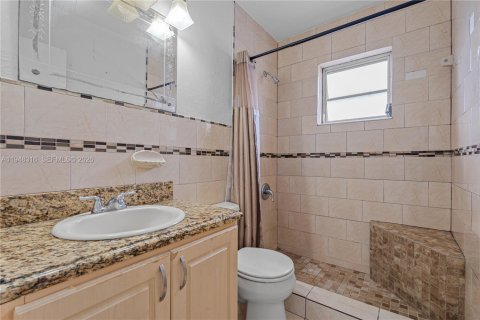 Condominio en venta en Hialeah, Florida, 2 dormitorios, 80.45 m2 № 2004347 - foto 21