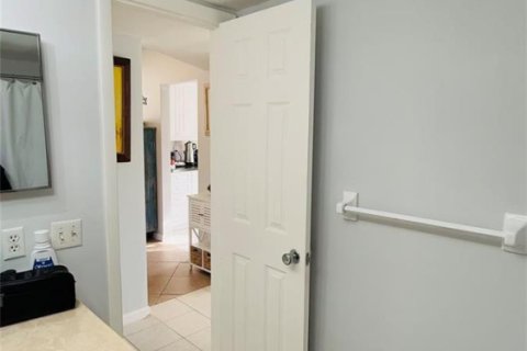 Condominio en venta en Pompano Beach, Florida, 2 dormitorios, 92.9 m2 № 2175432 - foto 26