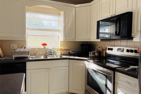 Condominio en venta en Pompano Beach, Florida, 2 dormitorios, 92.9 m2 № 2175432 - foto 7