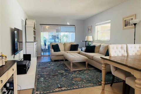 Condominio en venta en Pompano Beach, Florida, 2 dormitorios, 92.9 m2 № 2175432 - foto 4
