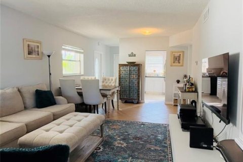 Condominio en venta en Pompano Beach, Florida, 2 dormitorios, 92.9 m2 № 2175432 - foto 2