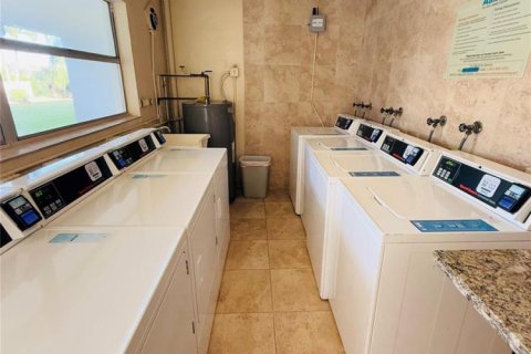 Condominio en venta en Pompano Beach, Florida, 2 dormitorios, 92.9 m2 № 2175432 - foto 27