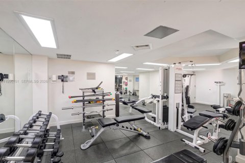 Купить кондоминиум в Авентура, Флорида 2 спальни, 115.2м2, № 2063529 - фото 11