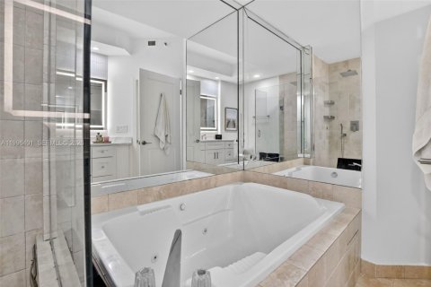 Купить кондоминиум в Авентура, Флорида 2 спальни, 115.2м2, № 2063529 - фото 30