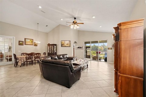 Villa ou maison à vendre à Palm Coast, Floride: 3 chambres, 176.98 m2 № 2324161 - photo 4