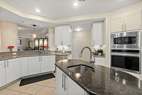 Copropriété à vendre à Daytona Beach Shores, Floride: 3 chambres, 264.77 m2 № 2384183 - photo 29