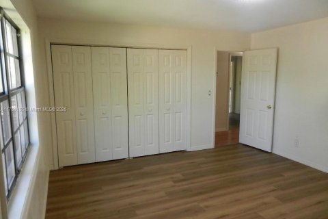 House in Homestead, Florida 5 bedrooms, 315.03 sq.m. № 1633583 - photo 26