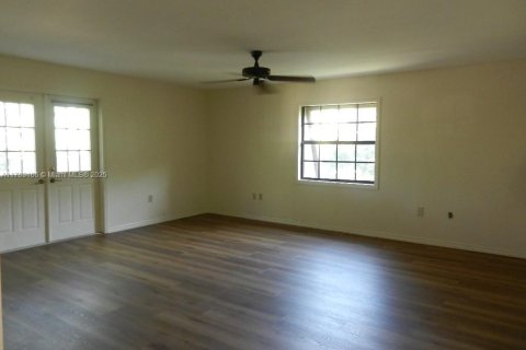 House in Homestead, Florida 5 bedrooms, 315.03 sq.m. № 1633583 - photo 19