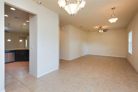 Villa ou maison à vendre à Zephyrhills, Floride: 4 chambres, 193.89 m2 № 2234399 - photo 17