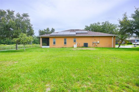 Villa ou maison à vendre à Zephyrhills, Floride: 4 chambres, 193.89 m2 № 2234399 - photo 13