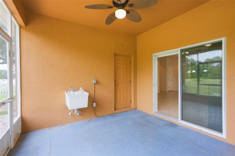 Villa ou maison à vendre à Zephyrhills, Floride: 4 chambres, 193.89 m2 № 2234399 - photo 8
