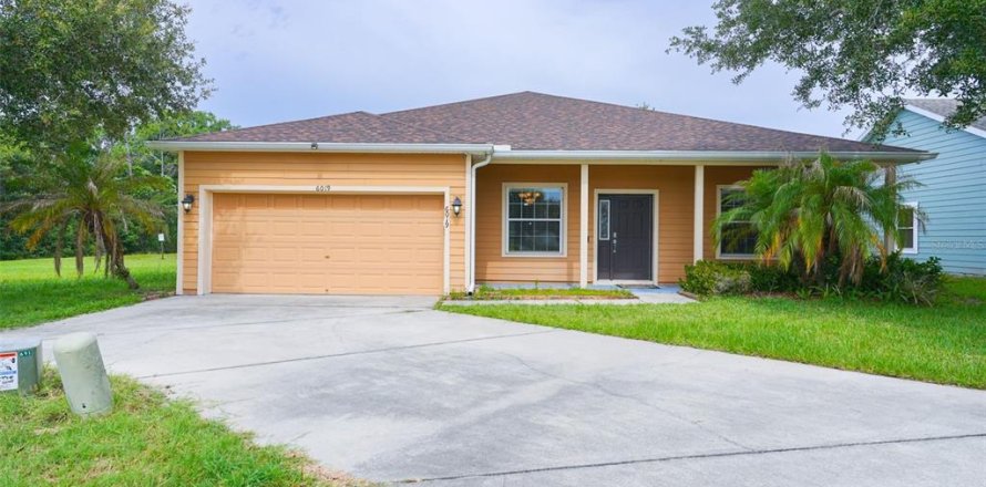 Villa ou maison à Zephyrhills, Floride 4 chambres, 193.89 m2 № 2234399
