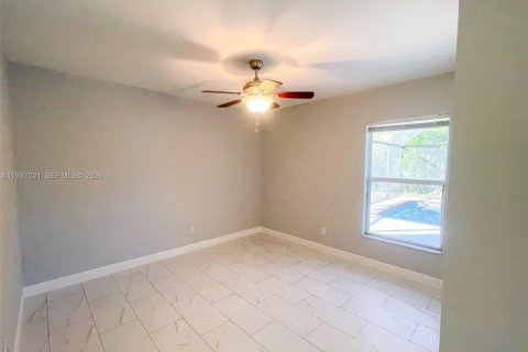 Villa ou maison à vendre à Cape Coral, Floride: 4 chambres, 167.13 m2 № 1999125 - photo 30