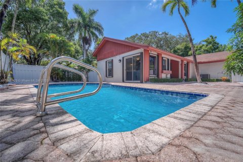 House in Cooper City, Florida 3 bedrooms, 139.54 sq.m. № 1877624 - photo 13