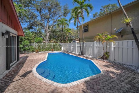 House in Cooper City, Florida 3 bedrooms, 139.54 sq.m. № 1877624 - photo 15