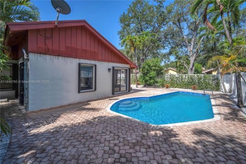 House in Cooper City, Florida 3 bedrooms, 139.54 sq.m. № 1877624 - photo 14