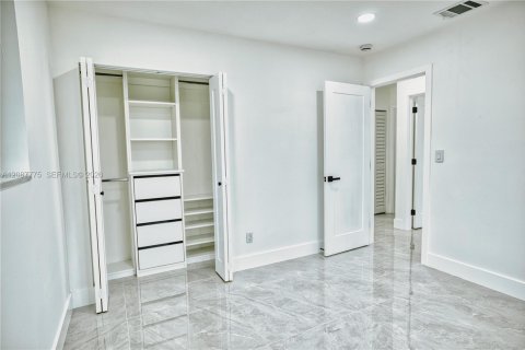 Casa en venta en Miami, Florida, 3 dormitorios, 100.33 m2 № 2362822 - foto 18