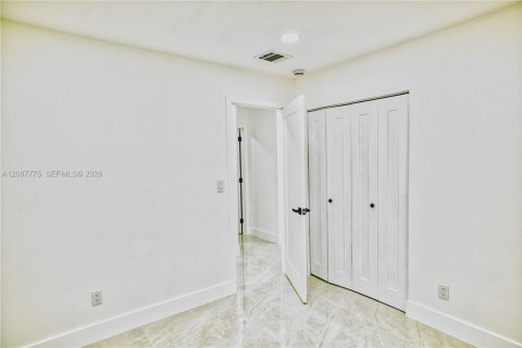 Casa en venta en Miami, Florida, 3 dormitorios, 100.33 m2 № 2362822 - foto 10