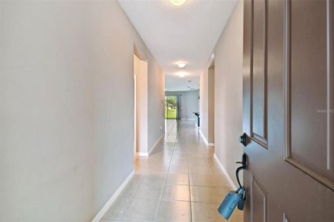 Villa ou maison à louer à Riverview, Floride: 4 chambres, 183.76 m2 № 2308546 - photo 5