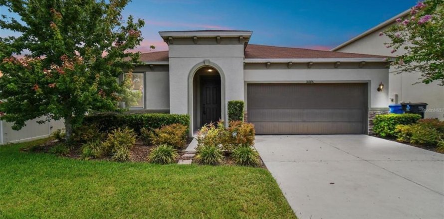 Villa ou maison à Riverview, Floride 4 chambres, 183.76 m2 № 2308546