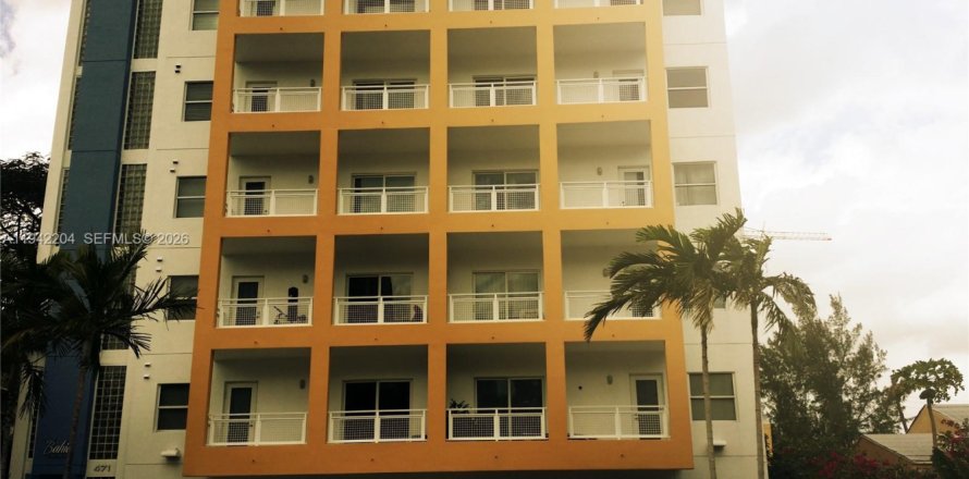 Condo in Miami, Florida, 2 bedrooms  № 1999424