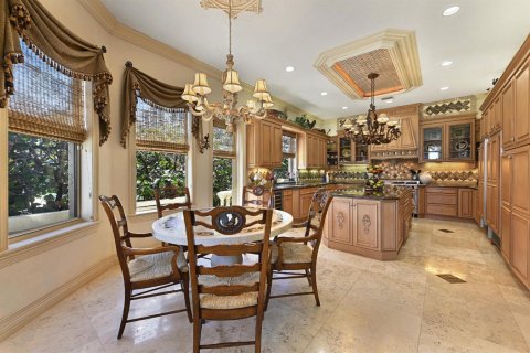 House in Highland Beach, Florida 5 bedrooms, 604.42 sq.m. № 2389833 - photo 12