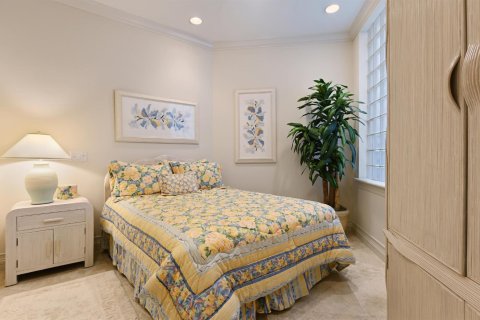 House in Highland Beach, Florida 5 bedrooms, 604.42 sq.m. № 2389833 - photo 30