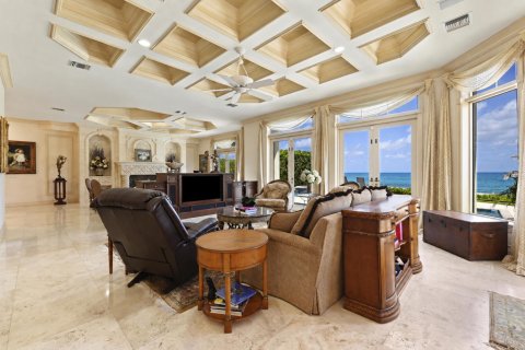 House in Highland Beach, Florida 5 bedrooms, 604.42 sq.m. № 2389833 - photo 9