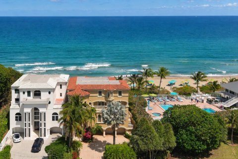House in Highland Beach, Florida 5 bedrooms, 604.42 sq.m. № 2389833 - photo 3