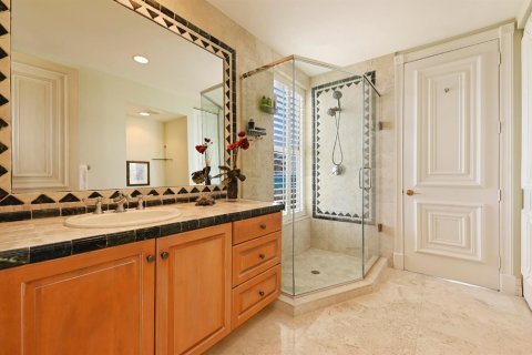 House in Highland Beach, Florida 5 bedrooms, 604.42 sq.m. № 2389833 - photo 25