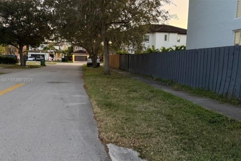 Commercial property in Miami, Florida 239.87 sq.m. № 1992405 - photo 10