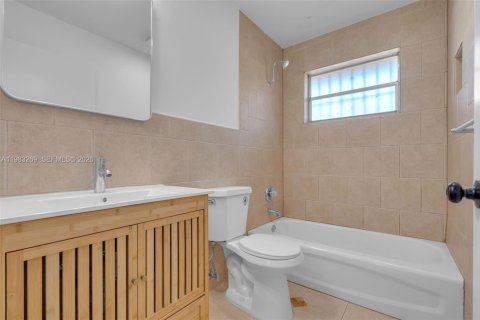 Снять в аренду виллу или дом в Майами, Флорида 2 спальни, 77.11м2, № 2045900 - фото 13