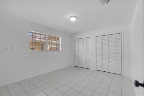 Снять в аренду виллу или дом в Майами, Флорида 2 спальни, 77.11м2, № 2045900 - фото 14