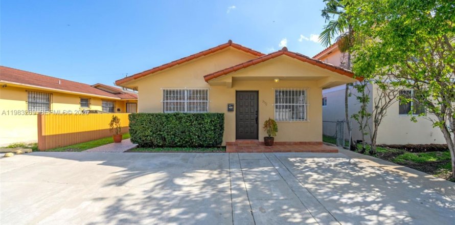 Дом в Майами, Флорида 2 спальни, 77.11м2 № 2045900