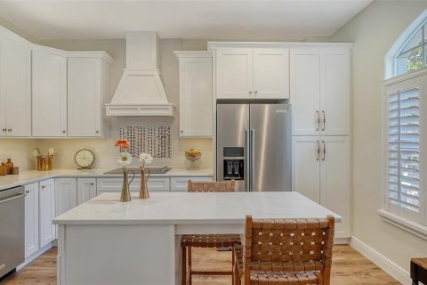 House in Sarasota, Florida 3 bedrooms, 241.55 sq.m. № 2288002 - photo 8