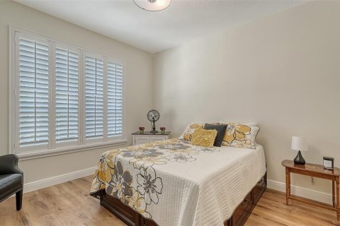 House in Sarasota, Florida 3 bedrooms, 241.55 sq.m. № 2288002 - photo 21