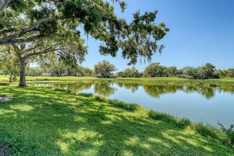 House in Sarasota, Florida 3 bedrooms, 241.55 sq.m. № 2288002 - photo 5