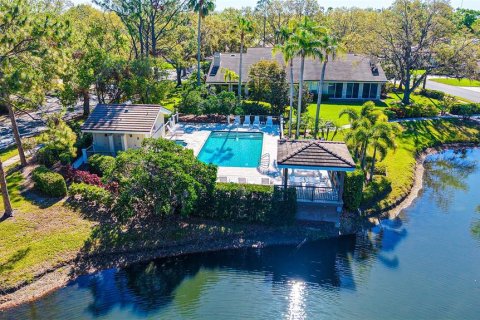 House in Sarasota, Florida 3 bedrooms, 241.55 sq.m. № 2288002 - photo 7