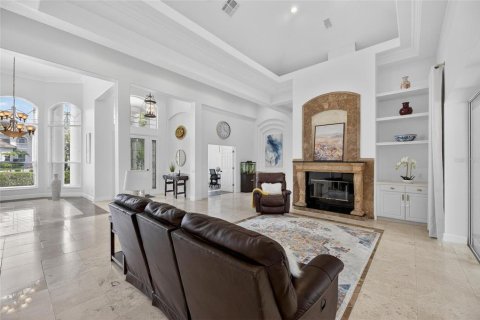 House in Tampa, Florida 4 bedrooms, 394.74 sq.m. № 2101743 - photo 14
