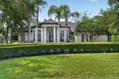 House in Tampa, Florida 4 bedrooms, 394.74 sq.m. № 2101743 - photo 2