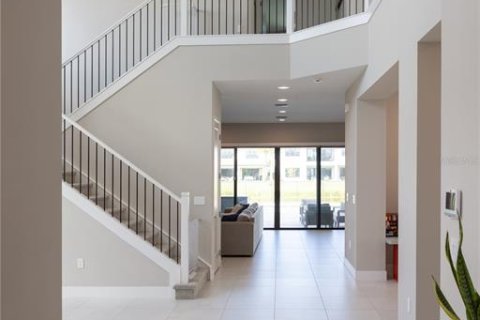 House in Boca Raton, Florida 5 bedrooms, 427.81 sq.m. № 2394398 - photo 2