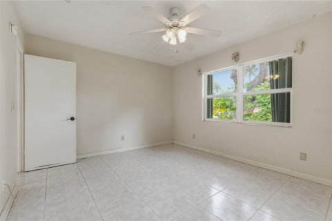 House in Dunedin, Florida 2 bedrooms, 100.52 sq.m. № 2396144 - photo 18
