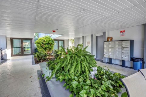 Condominio en venta en Port Charlotte, Florida, 2 dormitorios, 85.38 m2 № 1898946 - foto 4