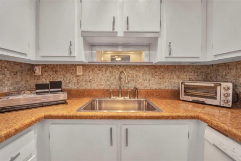 Condominio en venta en Port Charlotte, Florida, 2 dormitorios, 85.38 m2 № 1898946 - foto 18